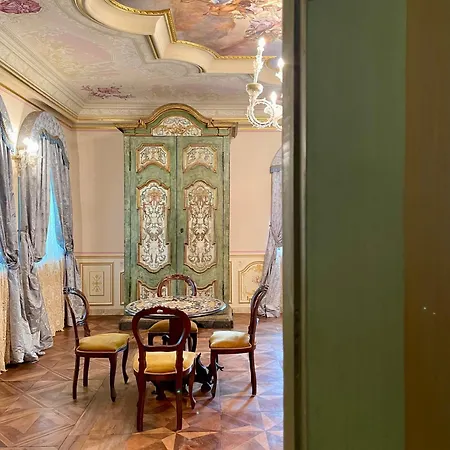 Residenza Rinascimento Villa Montecosaro (Marche)